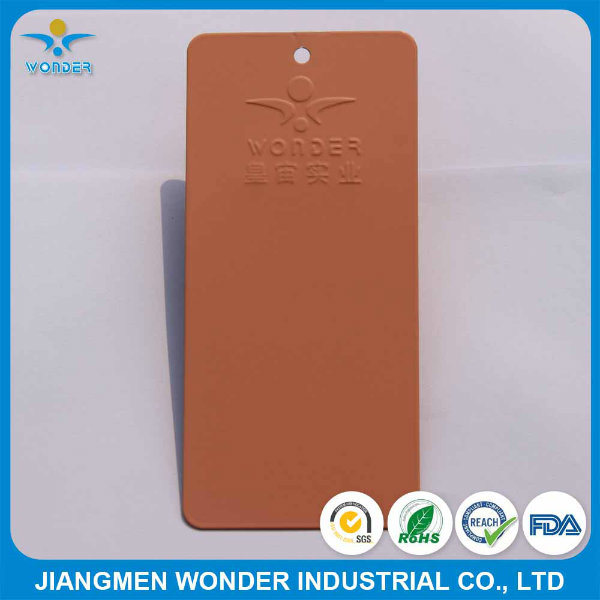 abrigo de polvo de lat&oacute;n